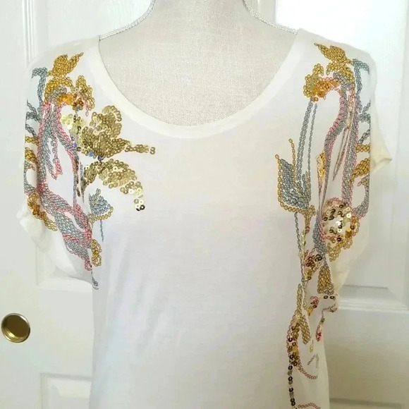 H&M Printed/Sequin Top - XS - Picture 2 of 7